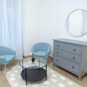 Second District Charming Flat
